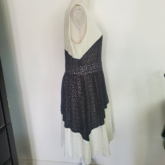 BLACK Saks Fifth Avenue Asymmetric Colorblock Lace Dress - Picture 8 of 10